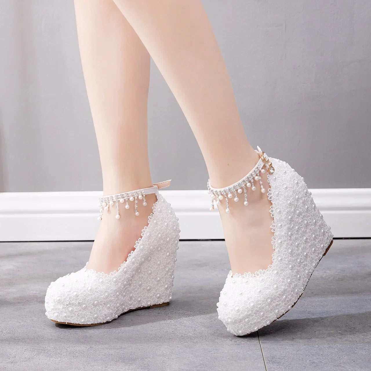 2025 New White Wedges Wedding Pumps Sweet White Flower Lace Pearl Platform Pump Shoes Bride Dress High Heels