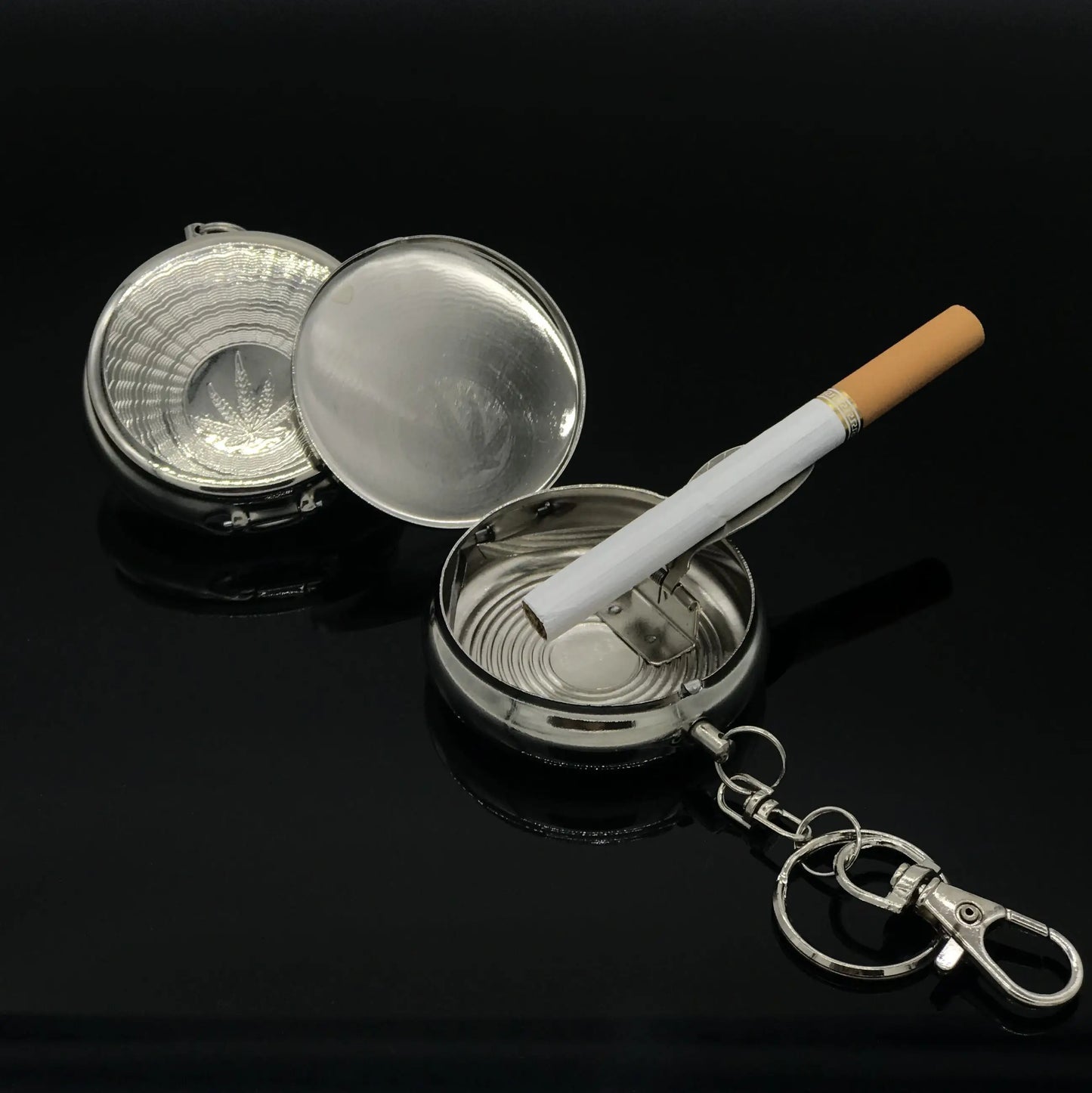 Japanese Mini Portable Ashtray with Cover Sealed Smoke Outdoor Travel Pocket Ashtray Compact Portable Ash Tray for Smoking