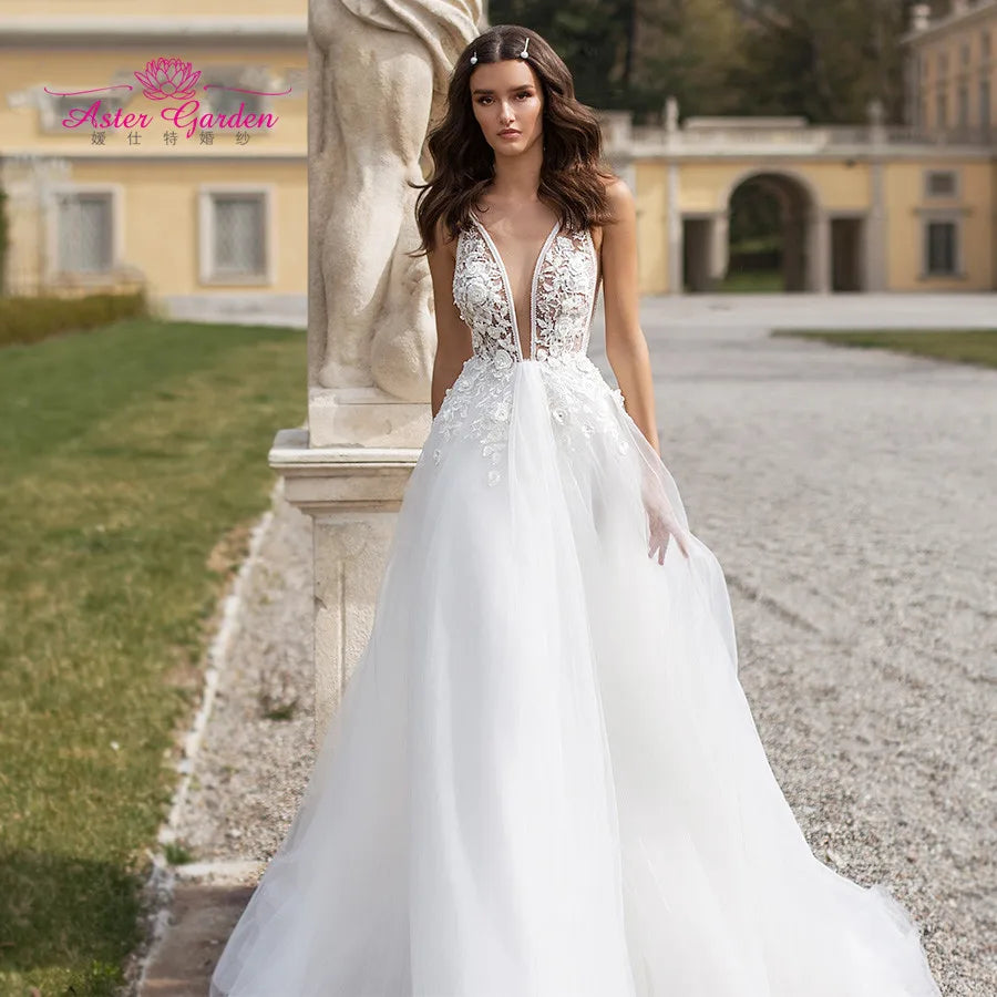 Aster Garden A-Line Wedding Dress 2025 Elegant Backless Boho V-Neck Beaded Flowers Sleeveless Beach Bridal Gown Vestido De Noiva