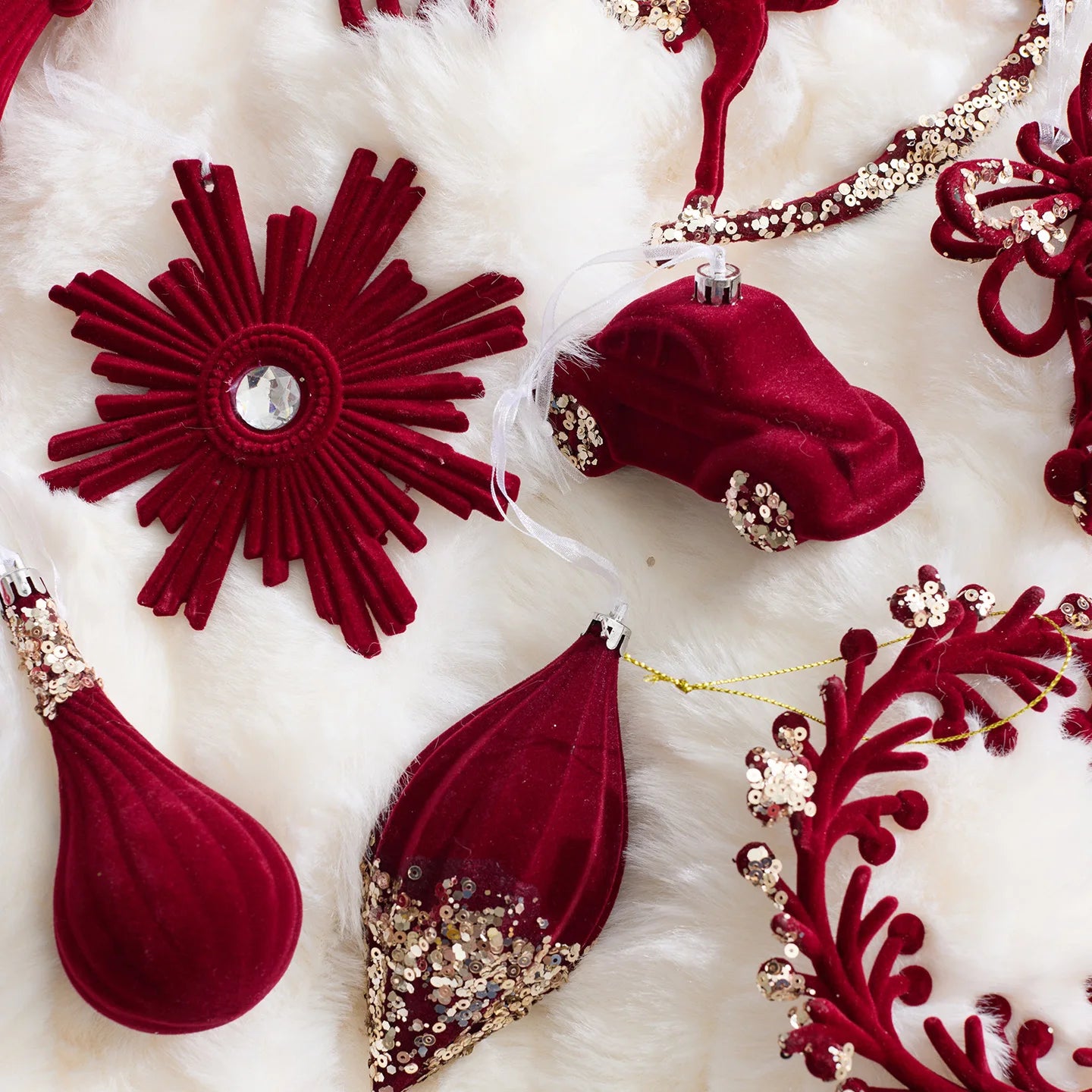 2026 Merry Christmas Ornaments Red Flocked Burgundy Christmas Tree Hanging Decorations Pendants Holiday Party Decor