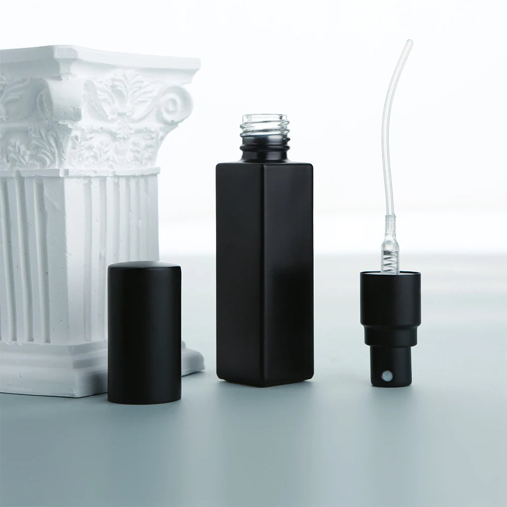 30/50PCS 10ml electroplated black square thick glass perfume bottles, aluminum nozzle fine mist, sturdy, durable, reusable.