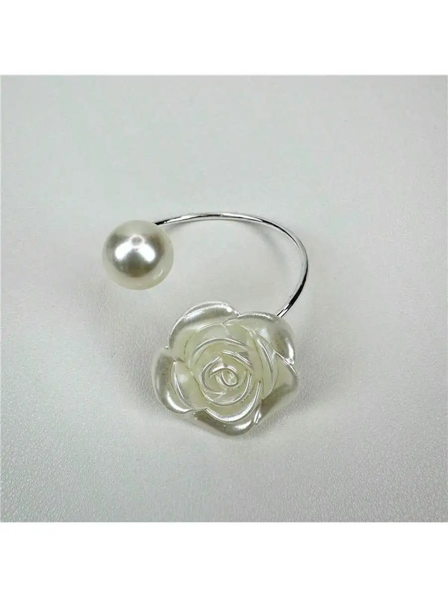 10PC Valentine's Day Wedding Pearl Napkin Clasp Roses Creative Round Pearl Napkin Rings for Restaurant Family Table Decoration