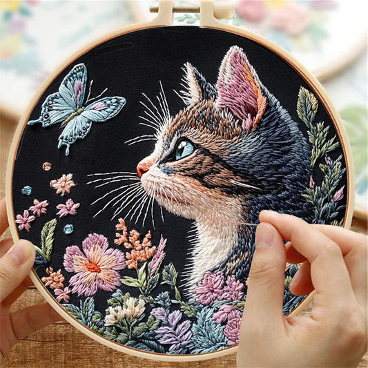 DIY Cat and Flower Embroidery Kit for Beginners Complete Handmade Cross Stitch Kit Mixing Colors Fabric Materials and Animal