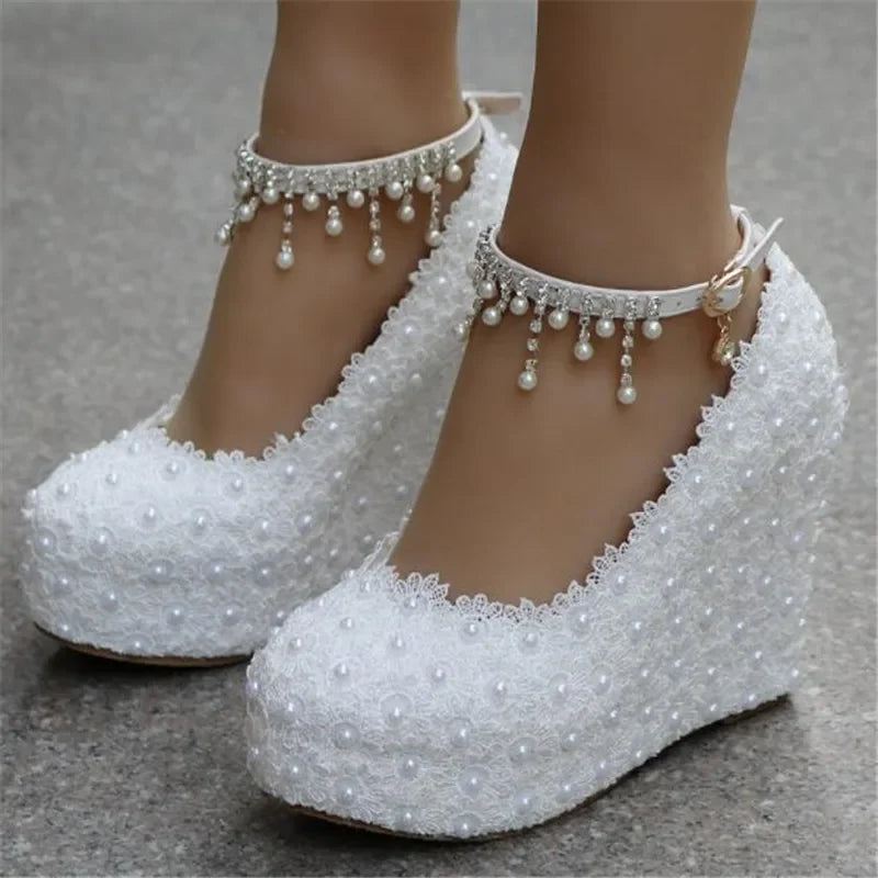 2025 New White Wedges Wedding Pumps Sweet White Flower Lace Pearl Platform Pump Shoes Bride Dress High Heels